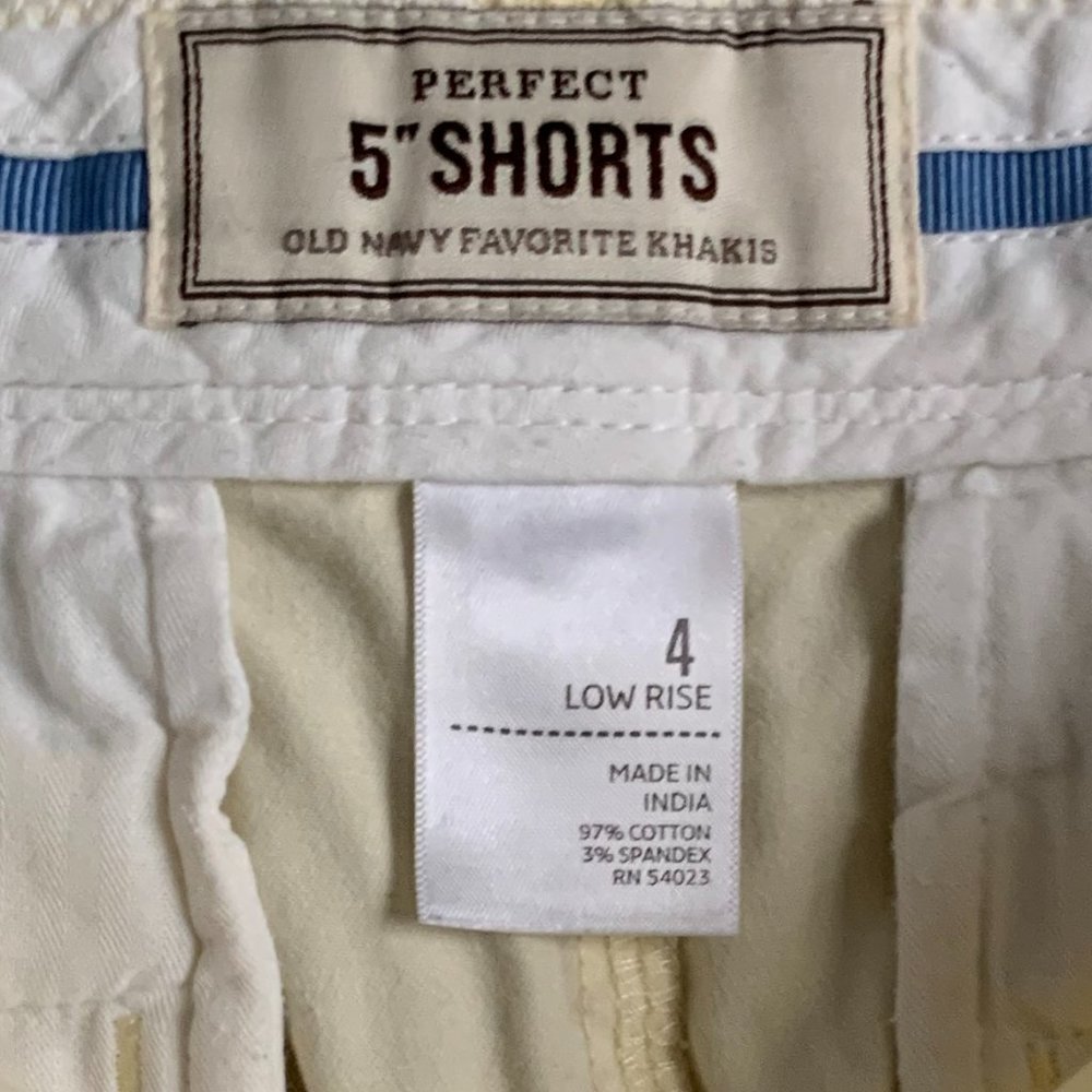 Old Navy Low Rise Short - Picture 4 of 4